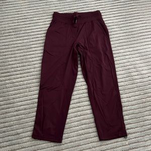 Lululemon Jogger Pant in Maroon